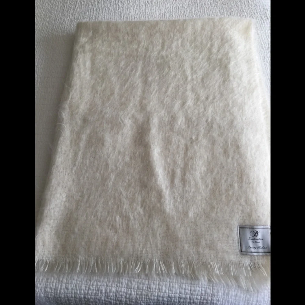 NWOT Distinction by Bronte Luxury Mohair throw - Picture 6 of 7